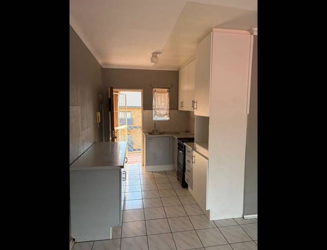 2 BEDROOM PROPERTY TO RENT IN ALBERTON NORTH